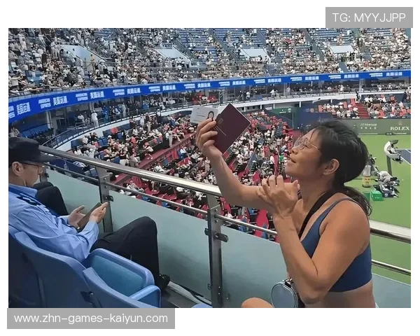 网球选手怒怼观众