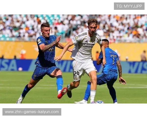 皇马中路直塞与边路插上：制胜链条的完美融合