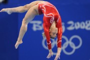 全国游泳锦标赛女子200米自由泳 李冰洁领先一身位轻松夺冠，中国200米女子自由泳获第4